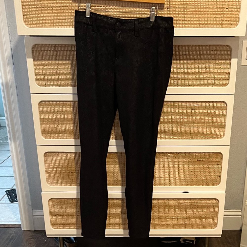 Snakeskin print leggings